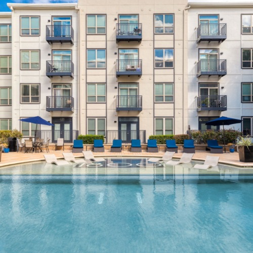 Take advantage of all 1800 Broadway has to offer